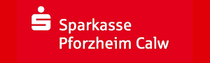 Roter Hintergrund mit weißer Schrift: Sparkasse Pforzheim Calw und links das weiße Sparkassen-Logo